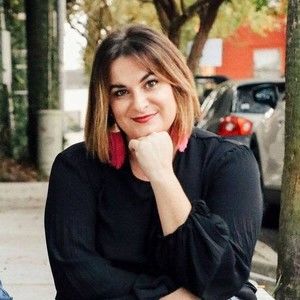 Meet your Posher, Whitney